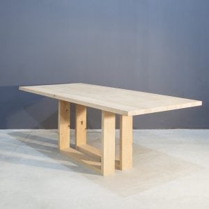 Massief eiken eettafel met een strak onderstel Kaal | Concept Table