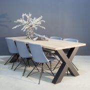 Massief eiken tafel met industriële kruispoot K-3 ZW | Concept Table