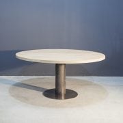 Ronde eikenhouten tafel met industrieel zwart staal Kaal | Concept Table