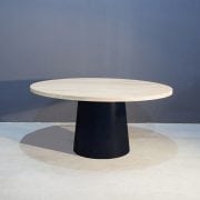 Ronde tafel met uniek conisch onderstel Kaal | Concept Table