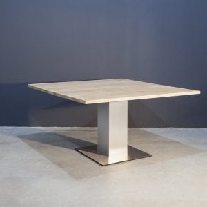 Vierkante eikenhouten eettafel met RVS kolompoot Kaal | Concept Table